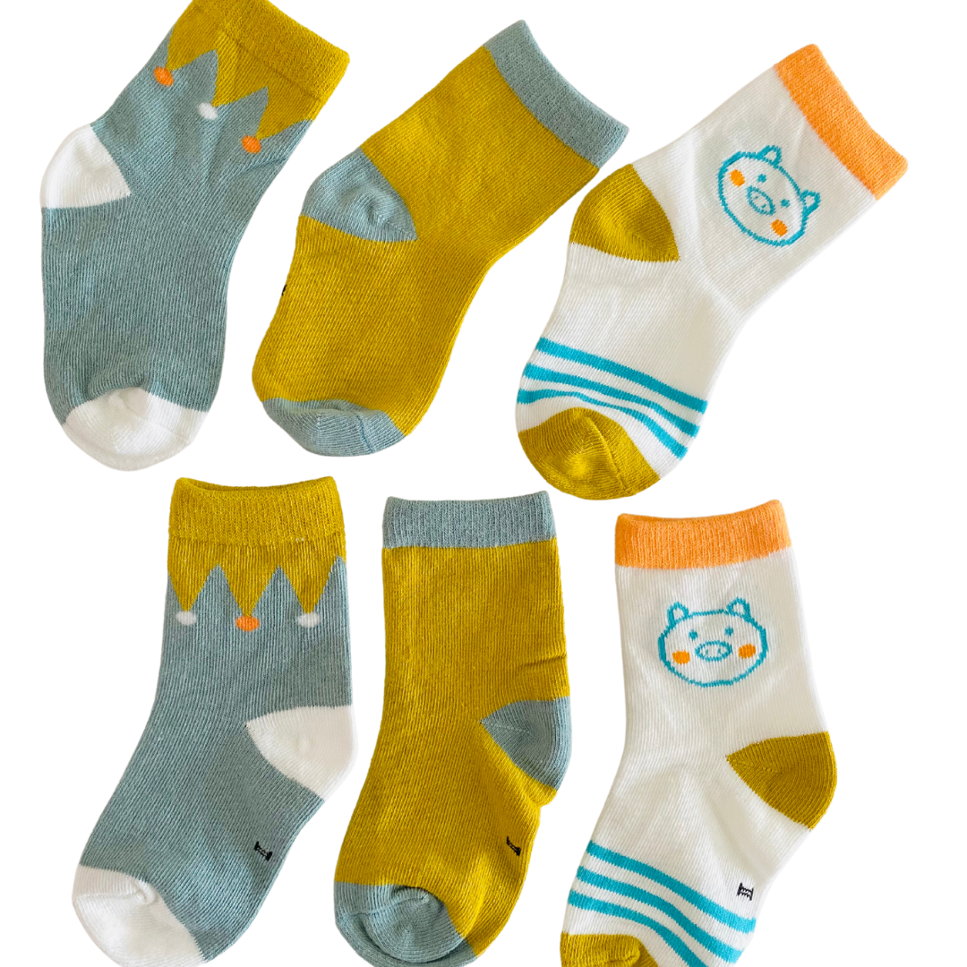 Socks (3 pairs)